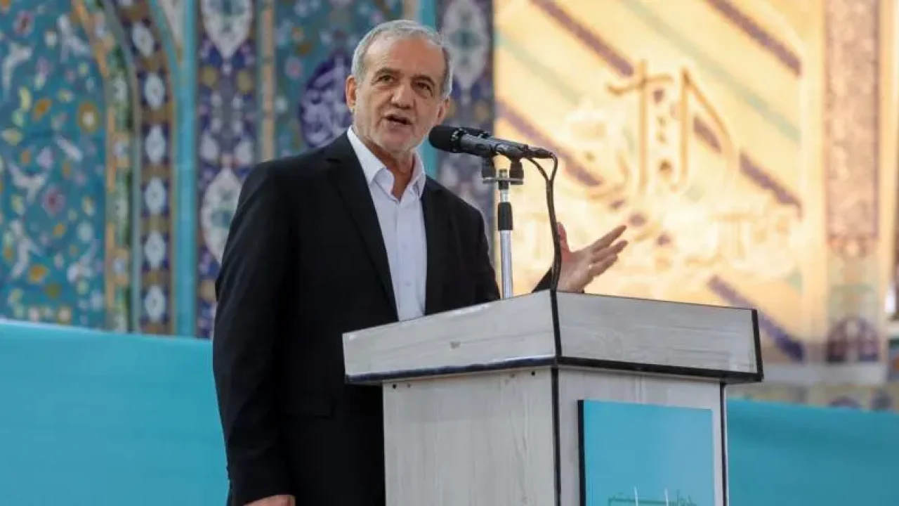 ইরানের নাগরিকদের  ঐক্যবদ্ধ থাকার আহ্বান প্রেসিডেন্টের