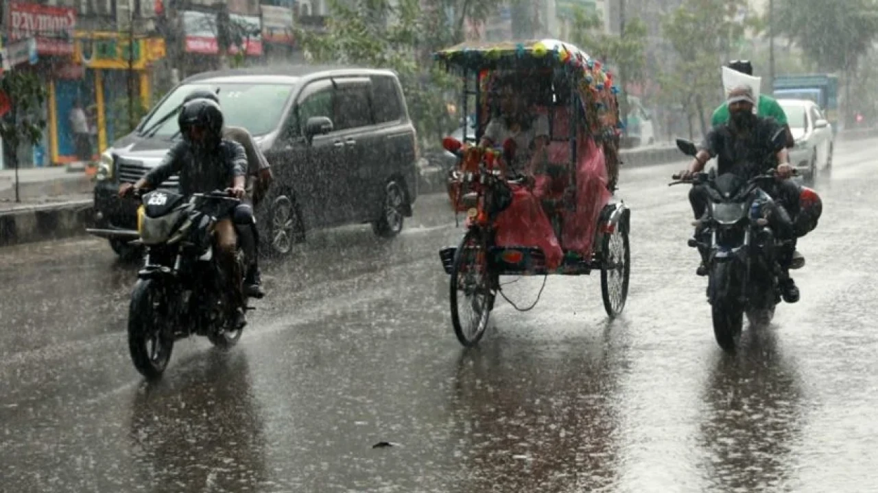 দুপুরের মধ্যে যেসব জেলায় ঝড়ের পূর্বাভাস
