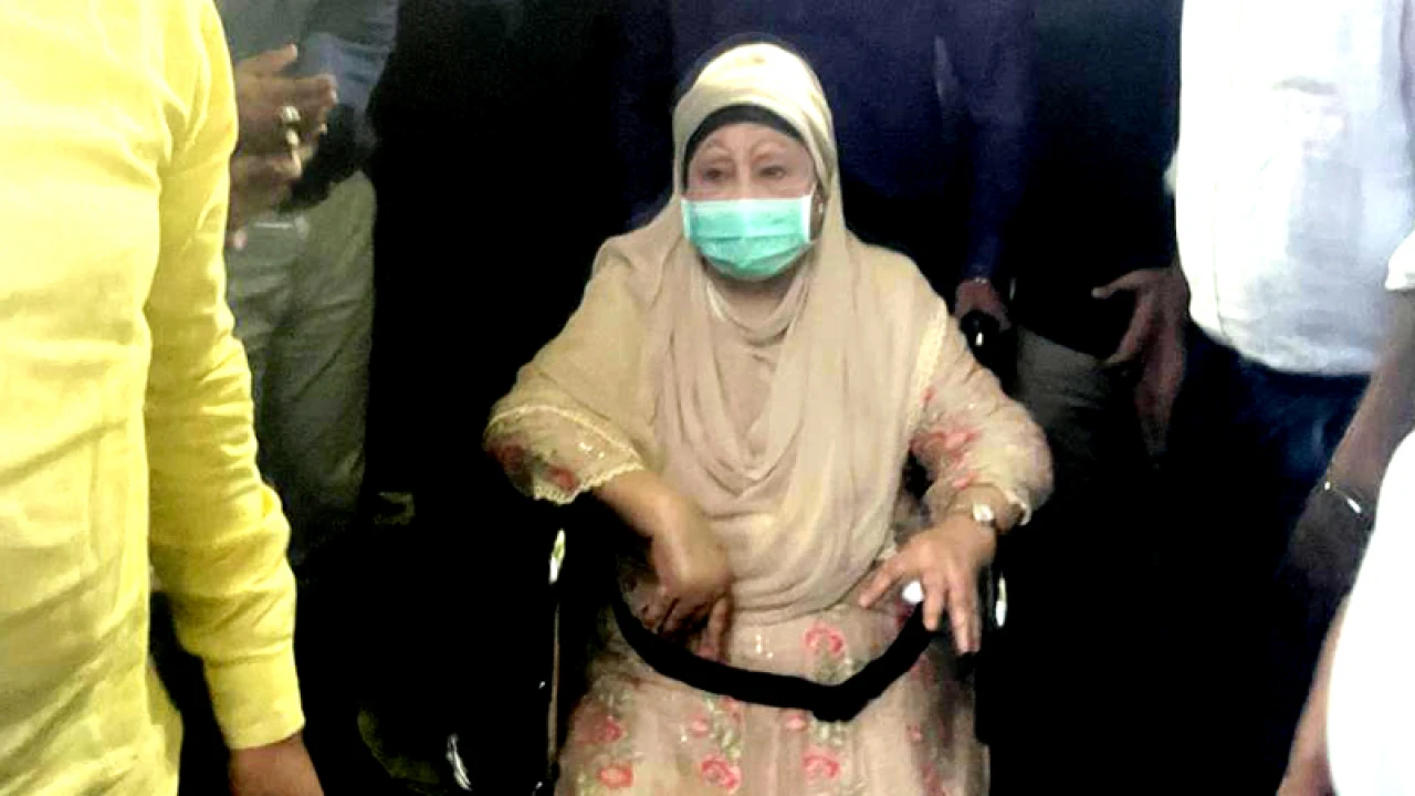 স্বাস্থ্য পরীক্ষার জন্য হাসপাতালে খালেদা জিয়া