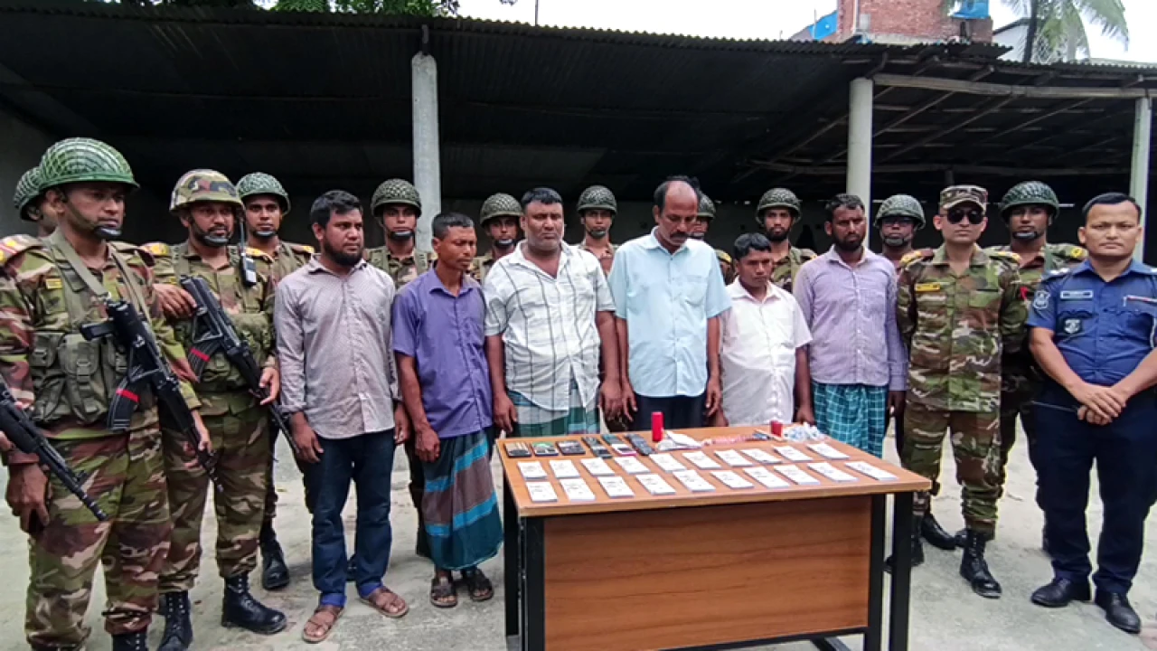 ৮০ হাজার জাল ডলারসহ চক্রের ৬ সদস্য আটক