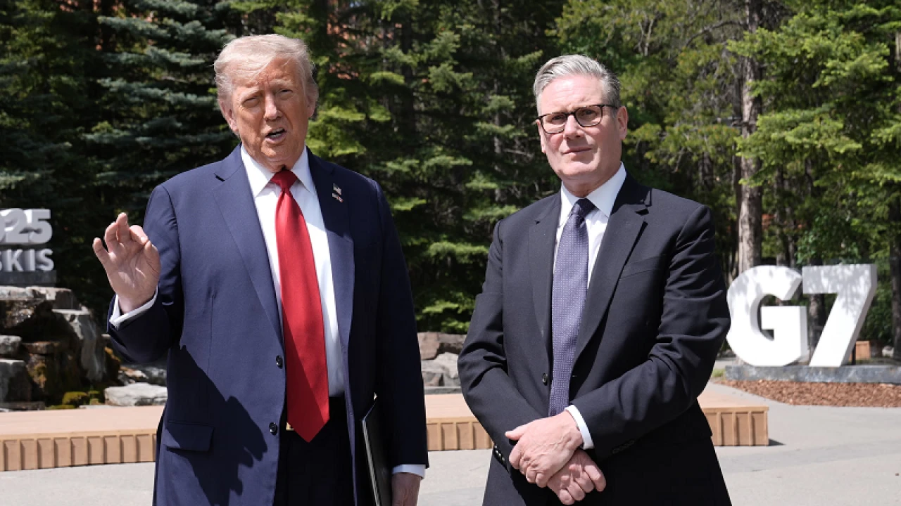 ইরানে হামলার ব্যাপারে ট্রাম্পকে সরে আসার আহ্বান যুক্তরাজ্যের