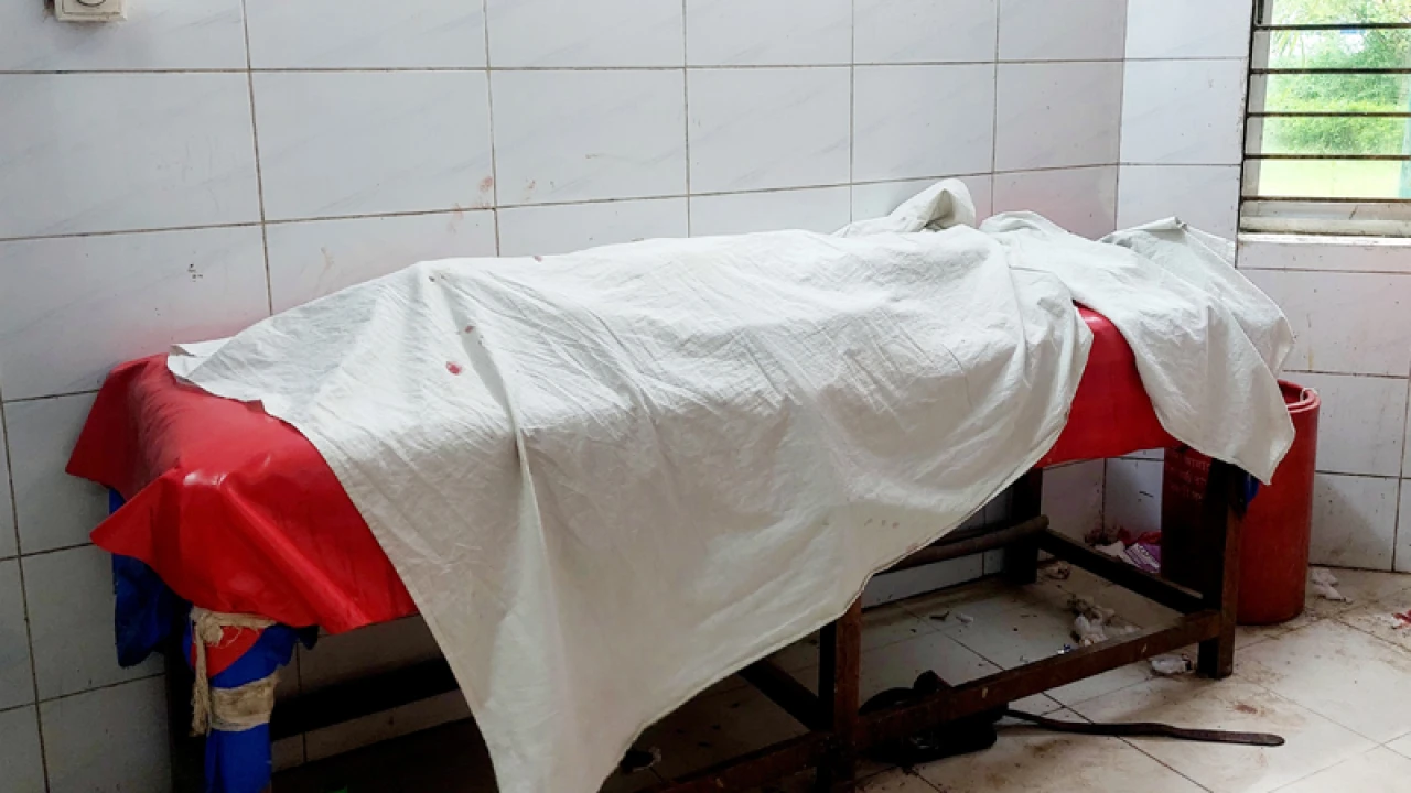 ডাকাতির সময় গাড়ির ধাক্কায় ডাকাতের মৃত্যু, গ্রেপ্তার ৪