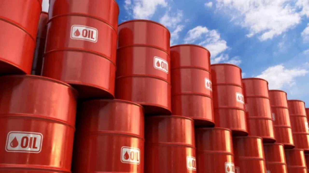 সৌদি ও আবুধাবি থেকে তেল আমদানিতে শঙ্কা