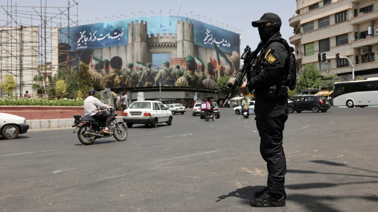 যুদ্ধবিরতির মধ্যেই ইরানে বিস্ফোরণ