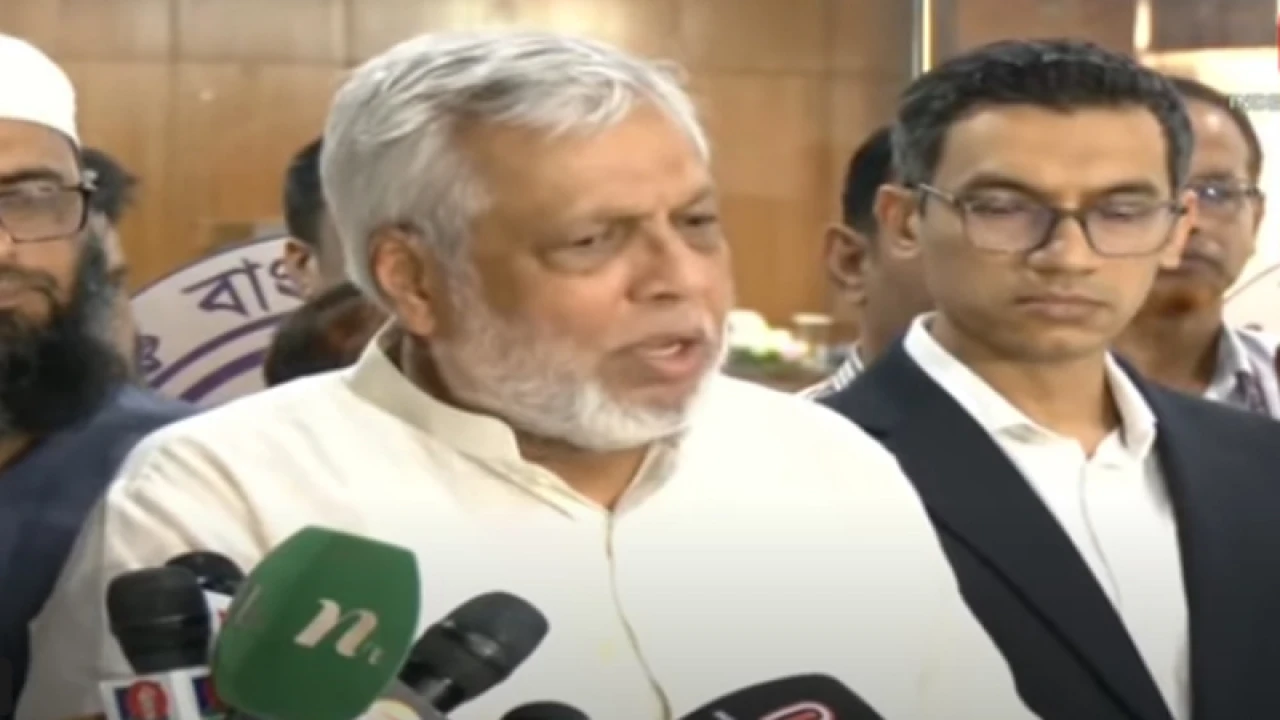  ইরান-ইসরায়েল সংঘাতের জেরে তেলের দাম বাড়বে না: জ্বালানি উপদেষ্টা 