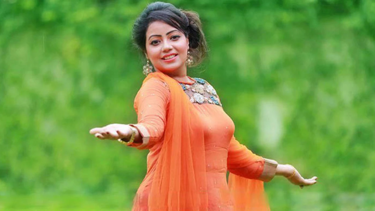 নতুন অধ্যায়ে কনা, দিলেন বিচ্ছেদের খবর