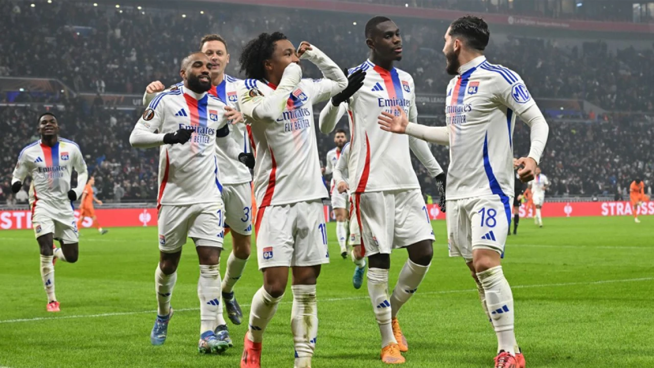 আর্থিক সংকটে লিগ আঁ থেকে অবনমিত লিওঁ