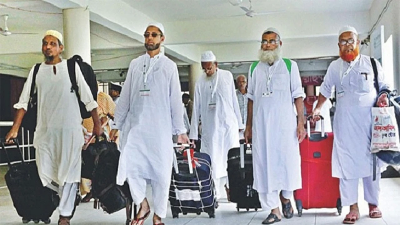 সৌদি আরব থেকে দেশে ফিরেছেন ৫৬ হাজার ৭৪৮ হাজি