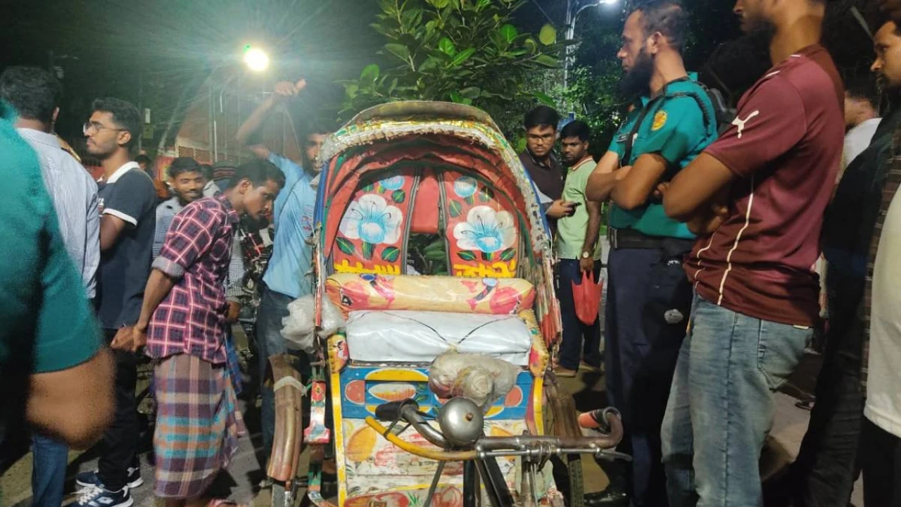 পরিচয় মিলল টিএসসিতে মারা যাওয়া রিকশাচালকের