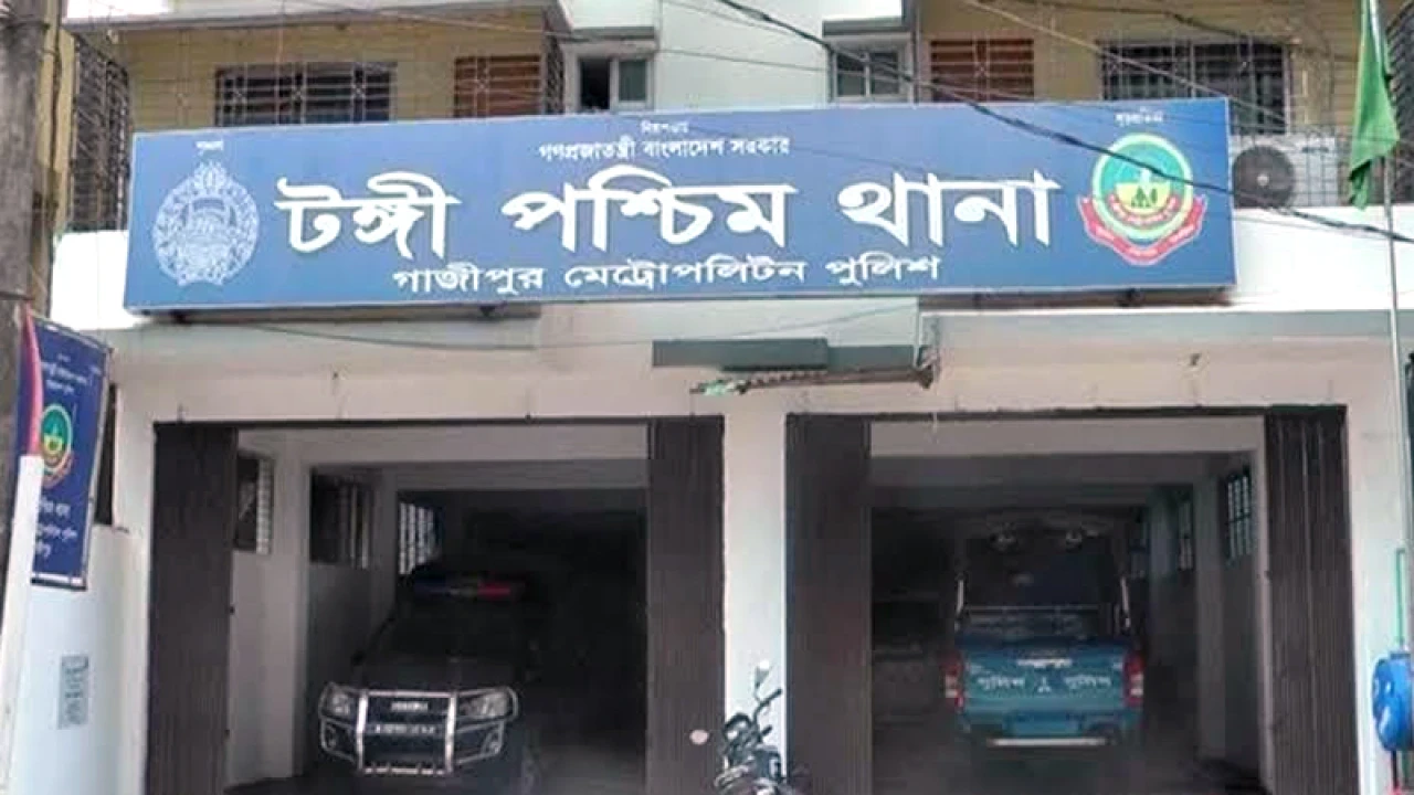 অভ্যুত্থান নিয়ে কটূক্তি, মাদ্রাসাছাত্রকে পুলিশে দিল সহপাঠীরা