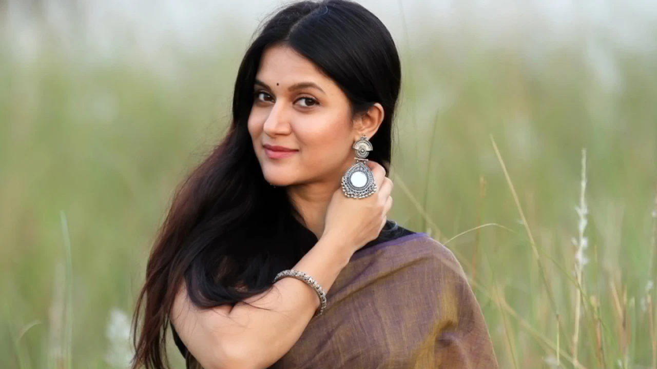 মানুষ যা দেখেছে, তা বাস্তব ছিল না: তাহসানের সঙ্গে সম্পর্ক নিয়ে মিথিলা