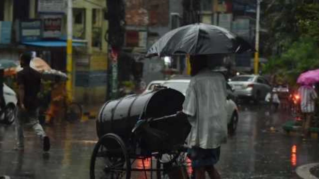  ঝড়-বৃষ্টির পূর্বাভাস ৭ অঞ্চলে, নদীবন্দরে সতর্কতা