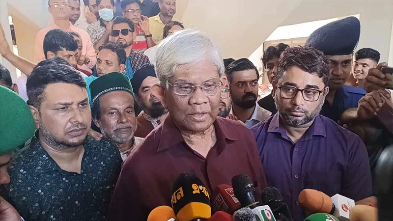 সঞ্চয়পত্রে সুদহার বাড়িয়ে দিলে জনগণ ব্যাংকে টাকা রাখবে না: অর্থ উপদেষ্টা 