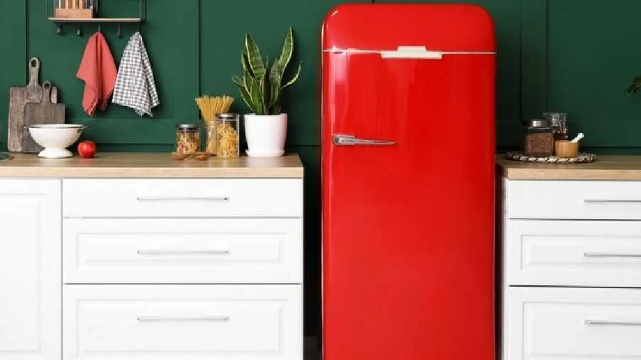 যেসব খাবার ফ্রিজে রাখা উচিত নয়