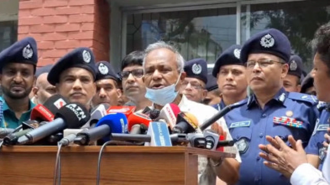 মবে জড়িতদের কোনো ছাড় নয়: স্বরাষ্ট্র উপদেষ্টা