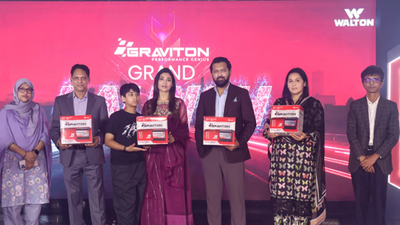 ওয়ালটনের প্যাসেঞ্জার কার ব্যাটারি ‘গ্রাভিটন’ উদ্বোধন করলেন তাহসান