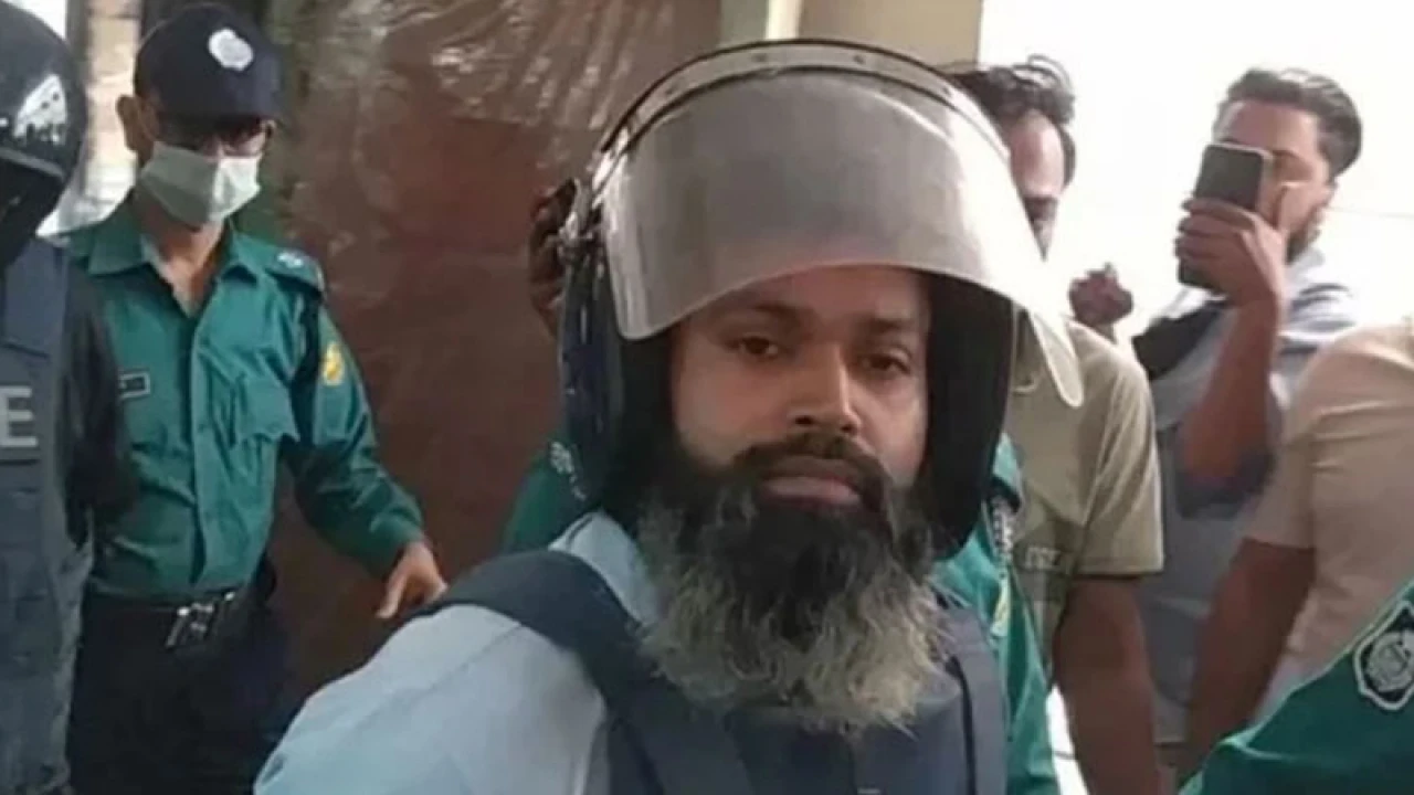 এই দিন দিন না, আরও দিন আছে: আদালত চত্বরে সোলায়মান সেলিম 