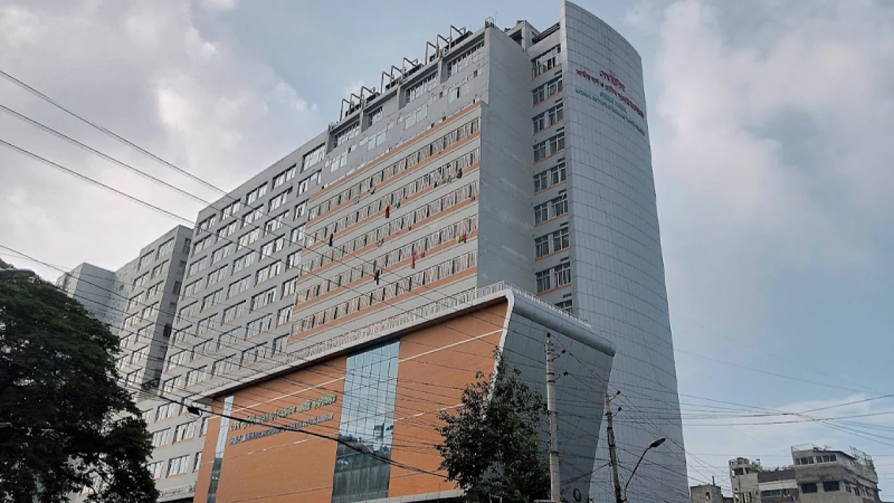 মা-বাবার পর মারা গেল দগ্ধ শিশুটিও