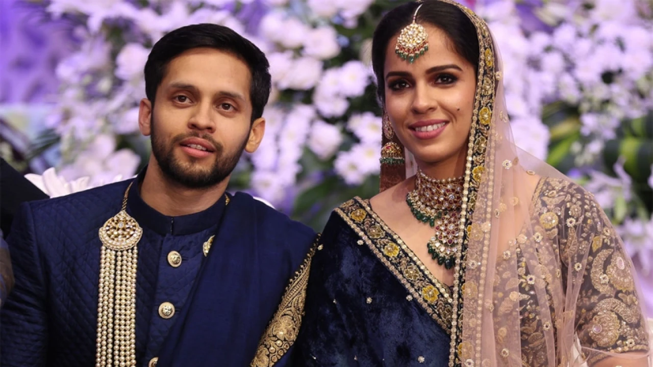 বিবাহবিচ্ছেদের ঘোষণা দিলেন সাইনা