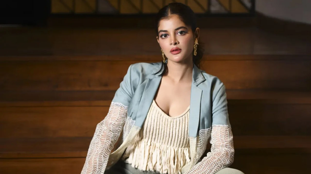 ডিসেম্বরে বিয়ে করছেন মধুমিতা