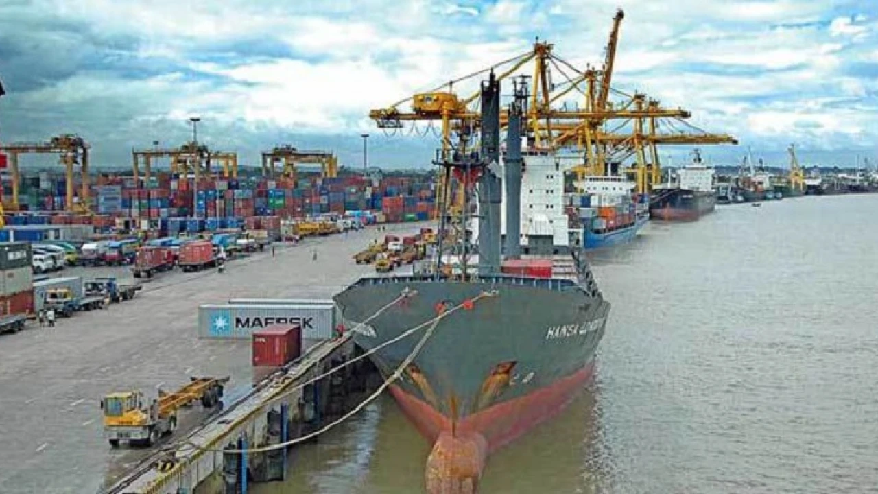 সমুদ্রবন্দরে ৩ নম্বর সতর্কতা