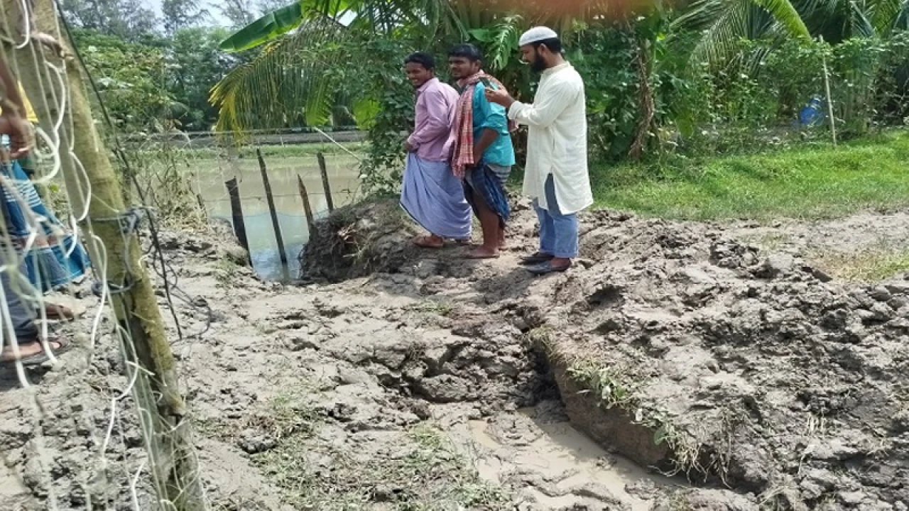 চাঁদা না দেওয়ায় ১০ লাখ টাকার ক্ষতির অভিযোগ