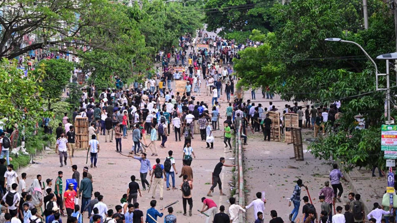 কমপ্লিট শাটডাউন কর্মসূচিতে অচল দেশ, নিহত ৩১