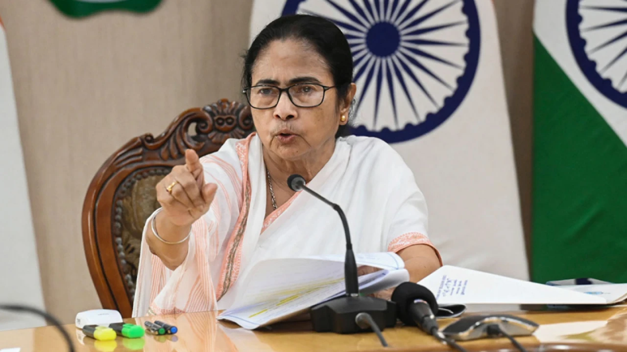 আ.লীগ নেতাদের ভারতে আশ্রয় নিয়ে যা বললেন মমতা