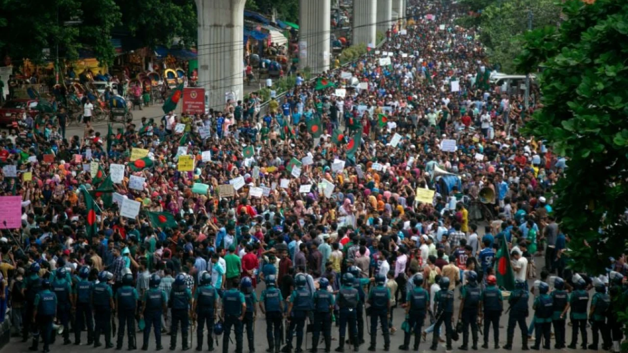 কমপ্লিট শাটডাউনে দ্বিতীয় দিন নিহত ৬৭, কারফিউ জারি