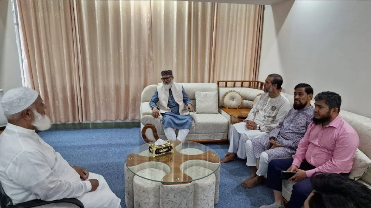 জামায়াত আমিরের বাসায় ধর্ম উপদেষ্টা 