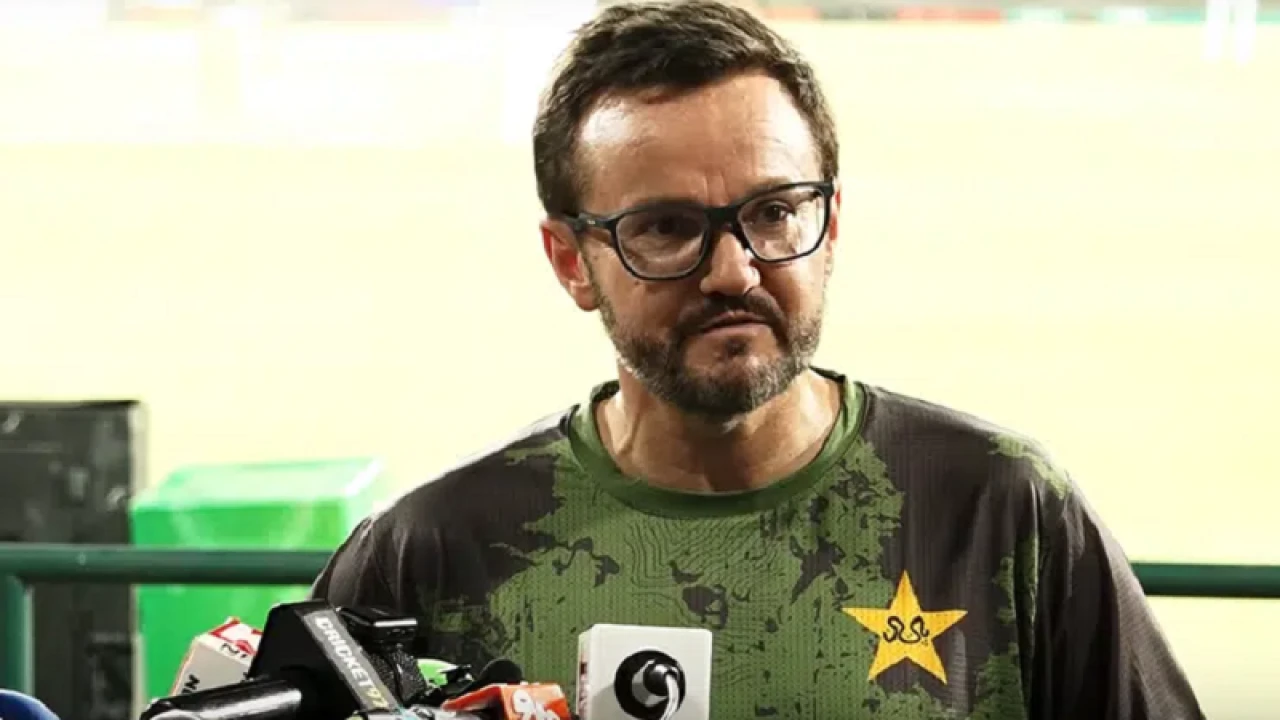 মিরপুরের পিচের কঠোর সমালোচনায় পাকিস্তান কোচ