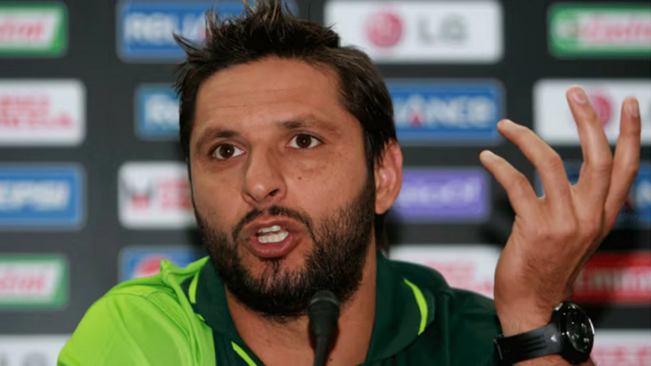 ‘একটা পচা ডিম সব নষ্ট করে দিল’, ভারতের কোন ক্রিকেটারকে বললেন আফ্রিদি