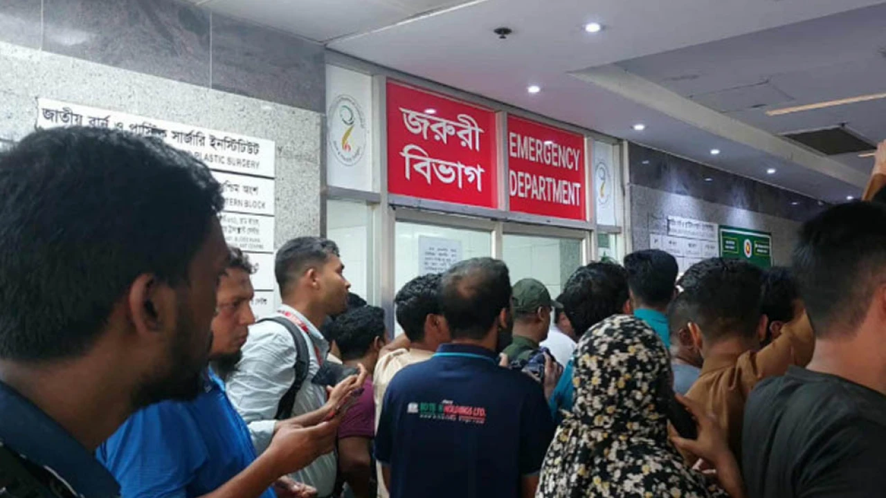 আইসিইউতে ১০ জন, অবস্থা সংকটাপন্ন