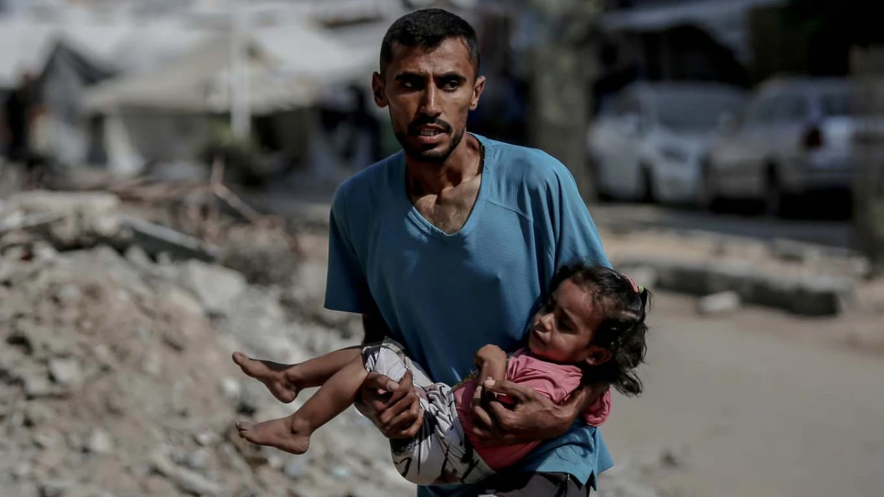 গাজায় যুদ্ধ বন্ধ চায় যুক্তরাজ্য, ফ্রান্সসহ ২৭ দেশ