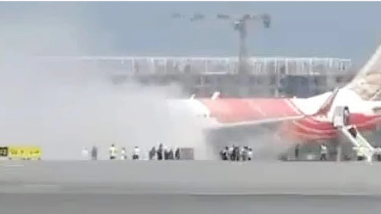 এয়ার ইন্ডিয়ার বিমানে আগুন