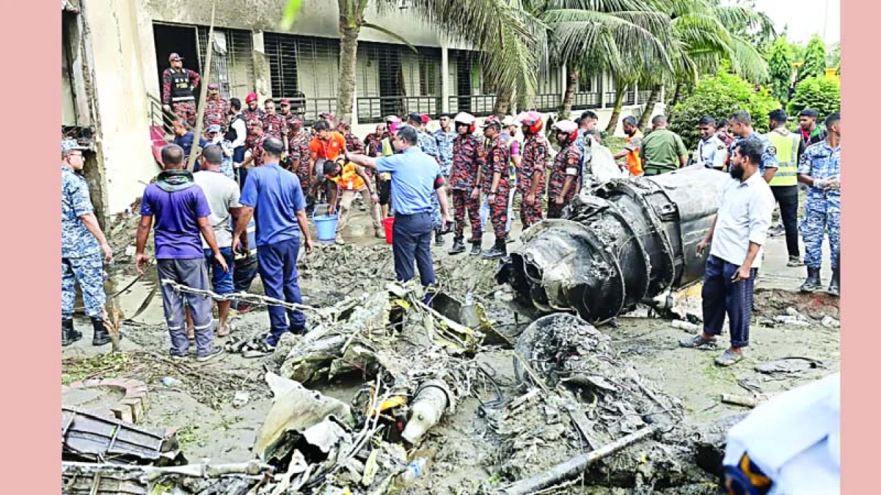 বারবার কেন বিধ্বস্ত হচ্ছে প্রশিক্ষণ বিমান