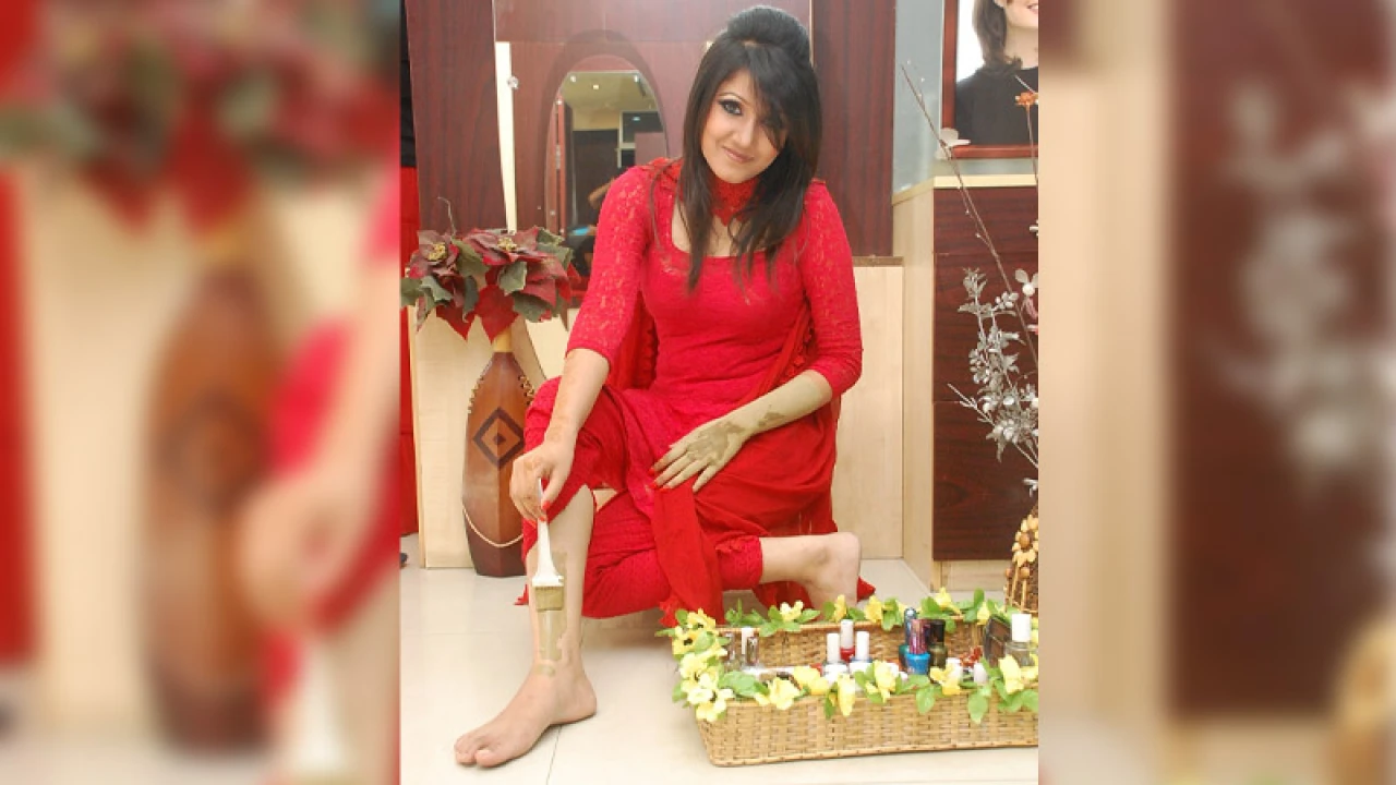 বর্ষায় কোমল পা