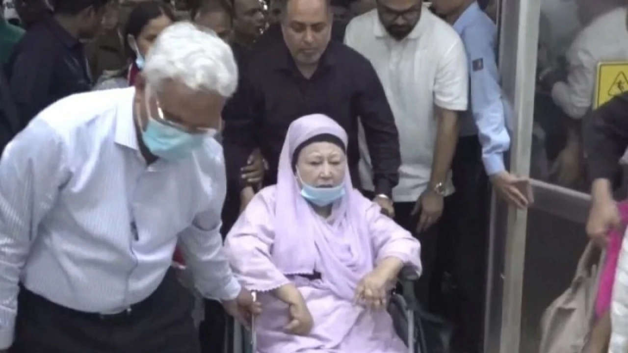 স্বাস্থ্য পরীক্ষা শেষে বাসায় ফিরেছেন খালেদা জিয়া
