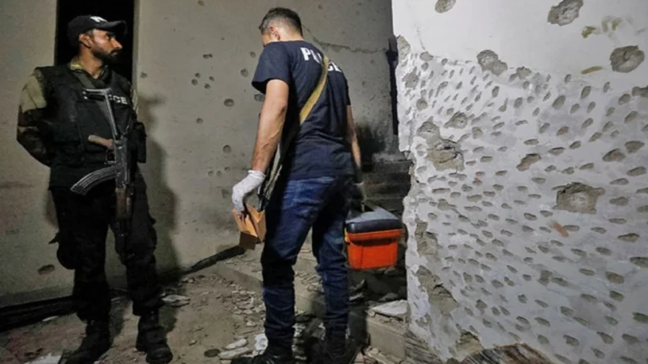 করাচিতে সন্ত্রাসবিরোধী অভিযান, নিহত ৩