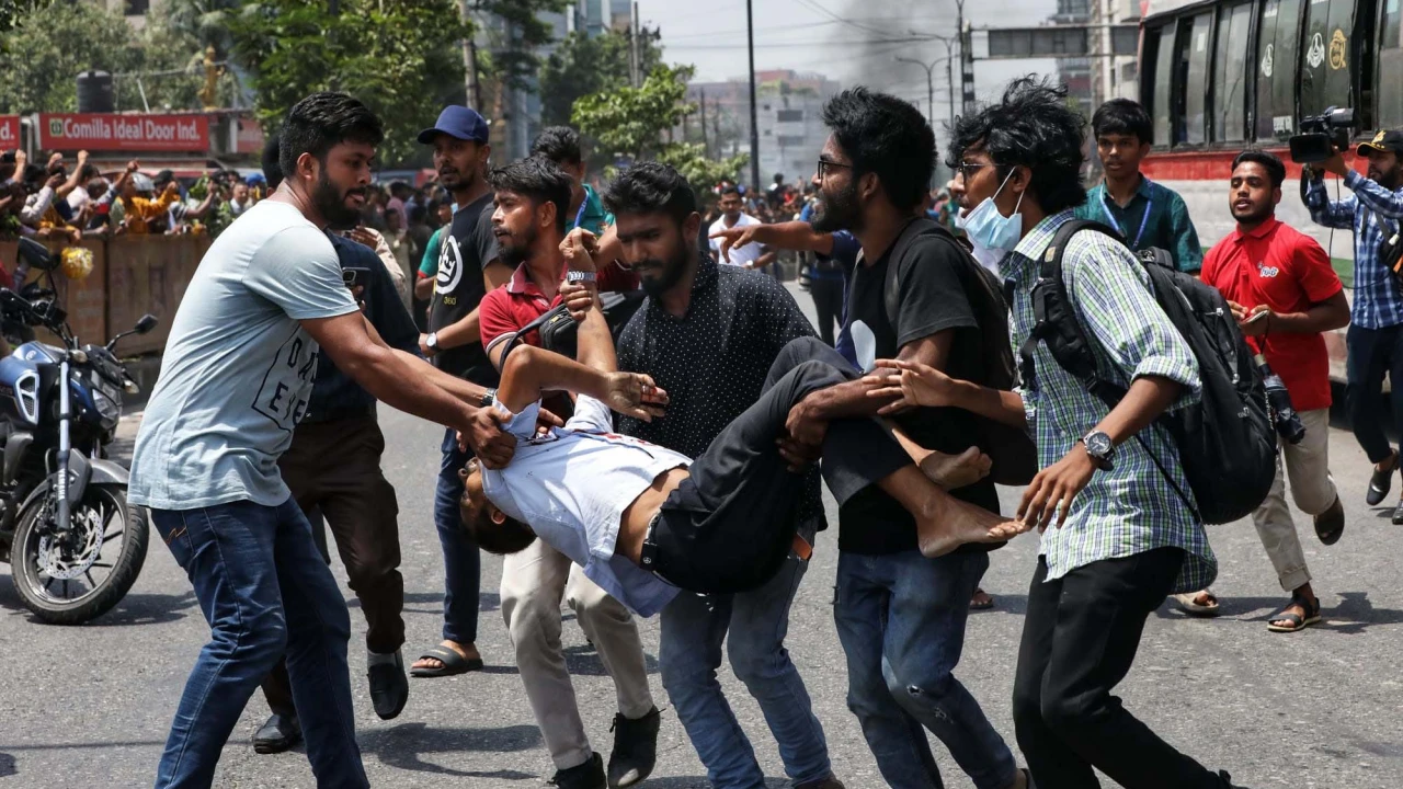 দশ শহীদসহ আরও ১৭৫৭ জন জুলাই যোদ্ধার গেজেট প্রকাশ