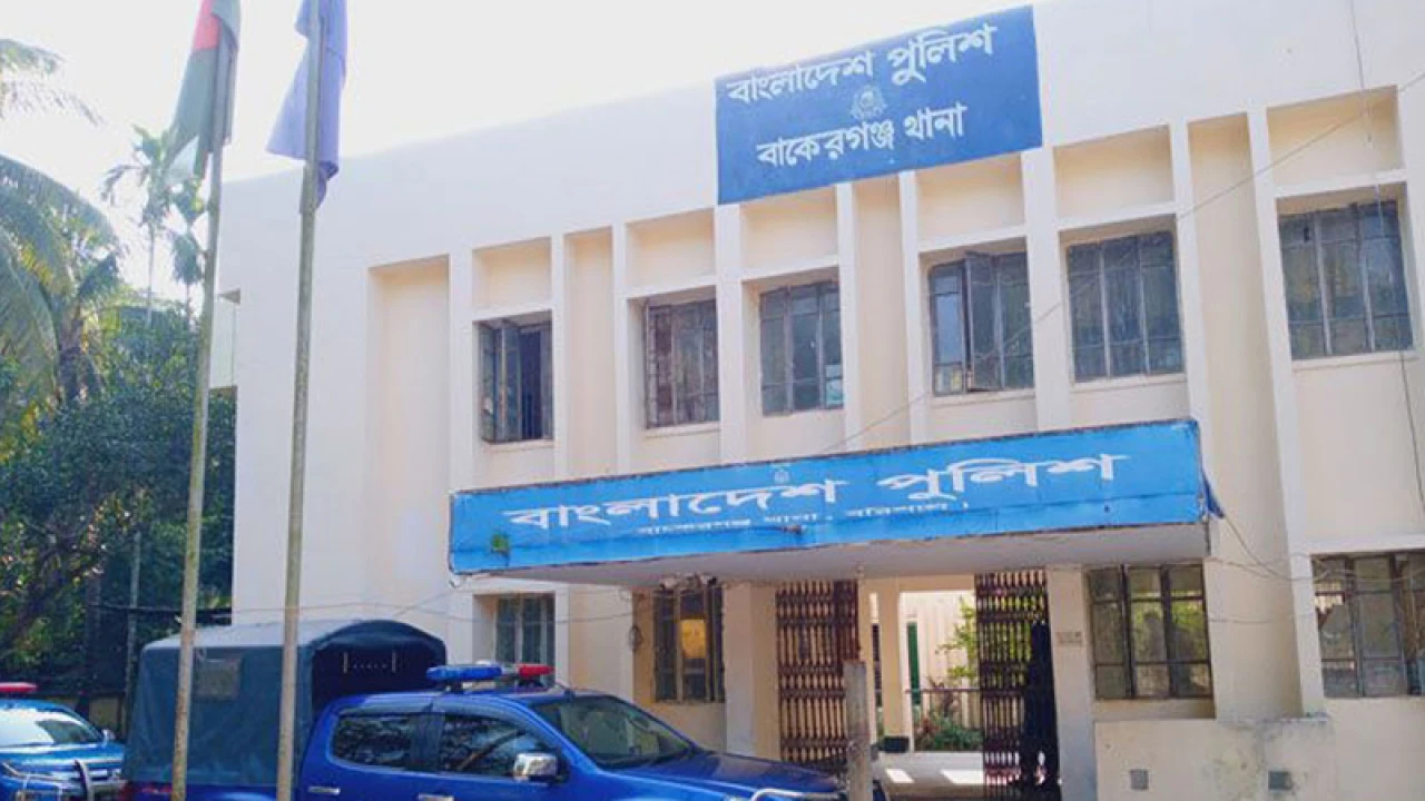 ছেলেকে হত্যা করে থানায় আত্মসমর্পণ করলেন মা-বাবা 