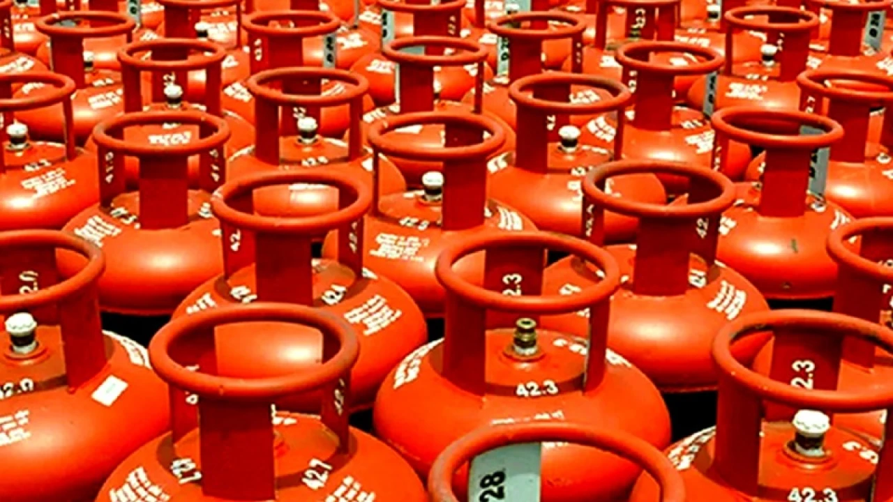 এলপিজির নতুন দাম নির্ধারণ রবিবার