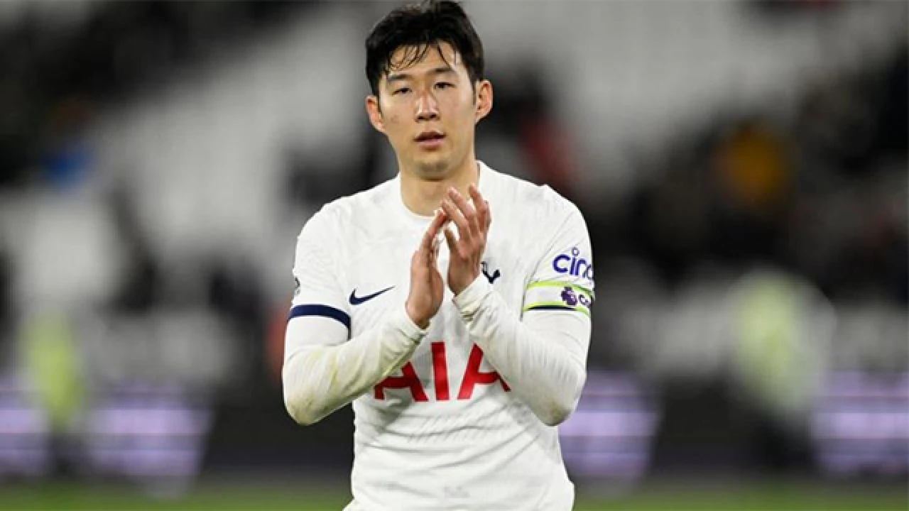 ‘ক্যারিয়ারের সবচেয়ে কঠিন সিদ্ধান্ত’ নিয়ে টটেনহ্যাম ছাড়ছেন সন