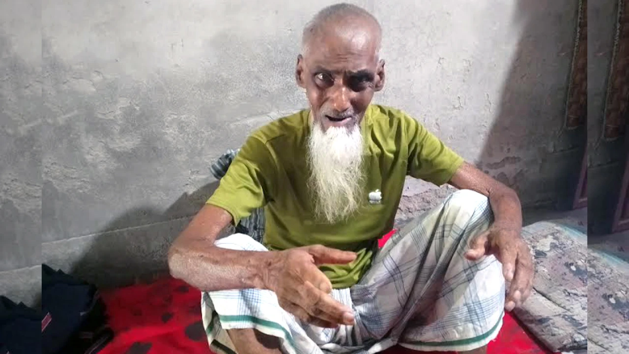 জমি লিখে নিয়ে ৯০ বছরের দাদাকে বের করে দিলেন নাতিরা