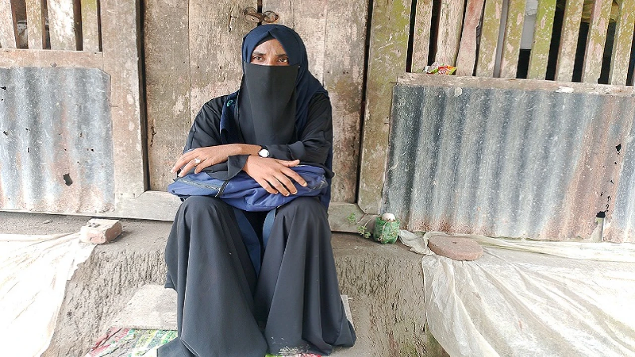 আলমের বাড়িতে ২ দিন ধরে প্রেমিকার অনশন, আত্মহত্যার হুমকি