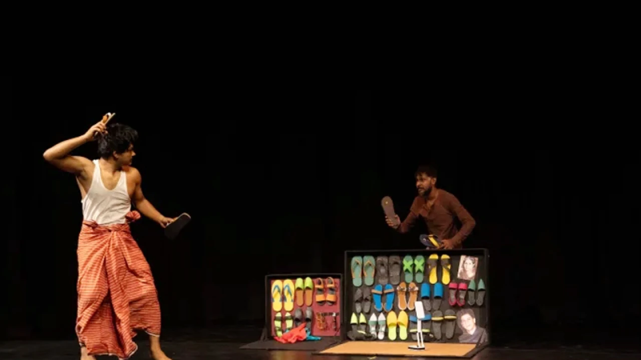 মঞ্চে হকারদের গল্প