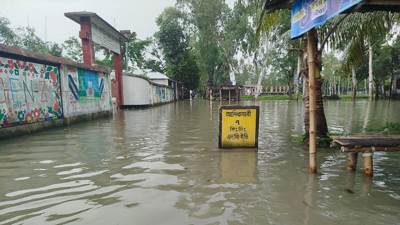 বিপৎসীমার নিচে তিস্তার পানি, ফের বন্যার শঙ্কা