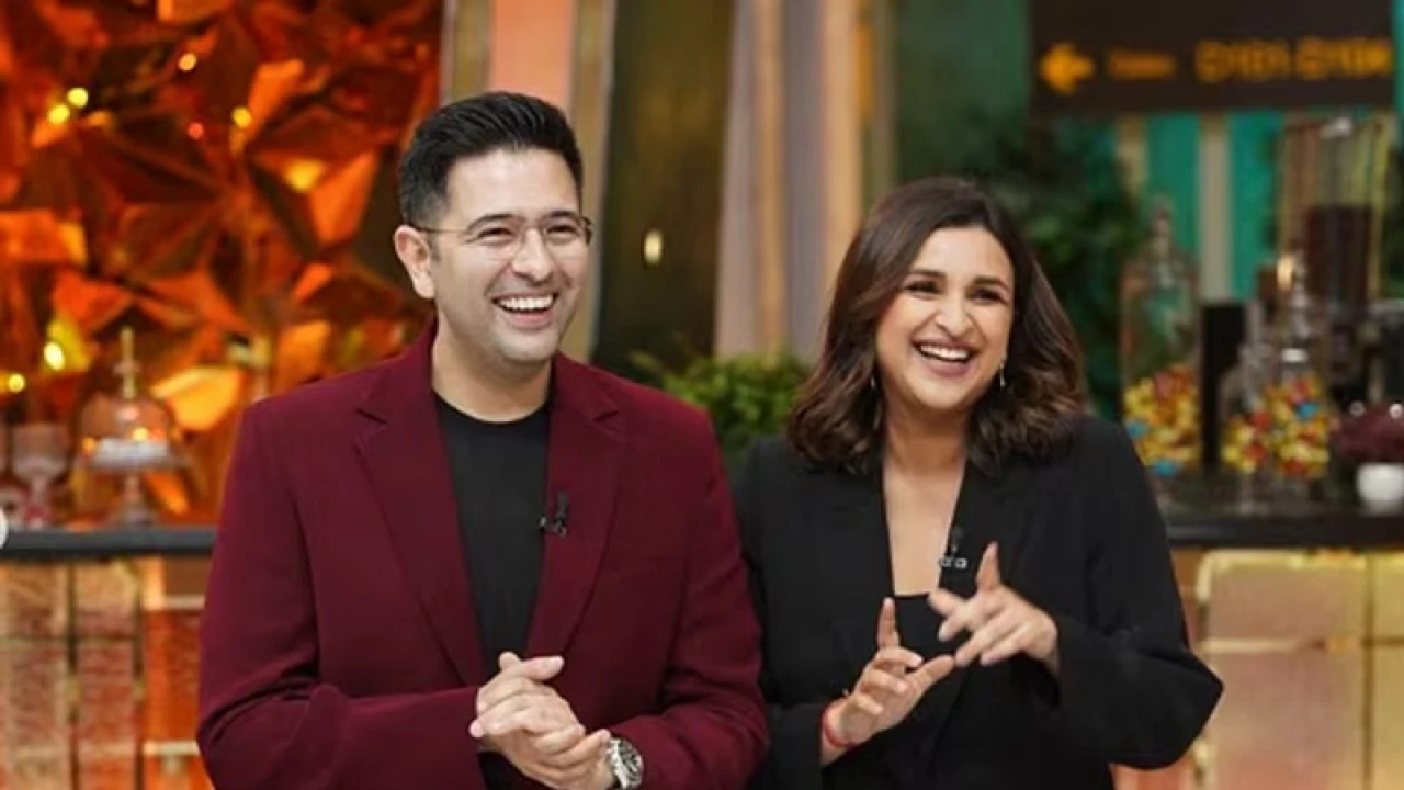 শিগগিরই সুখবর দিতে চলেছেন পরিণীতি-রাঘব