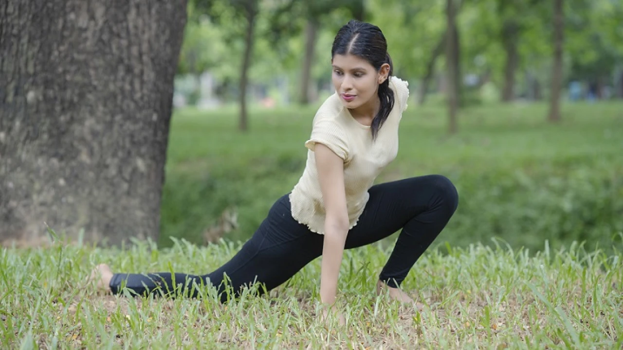 সুস্থ থাকতে ইয়োগা