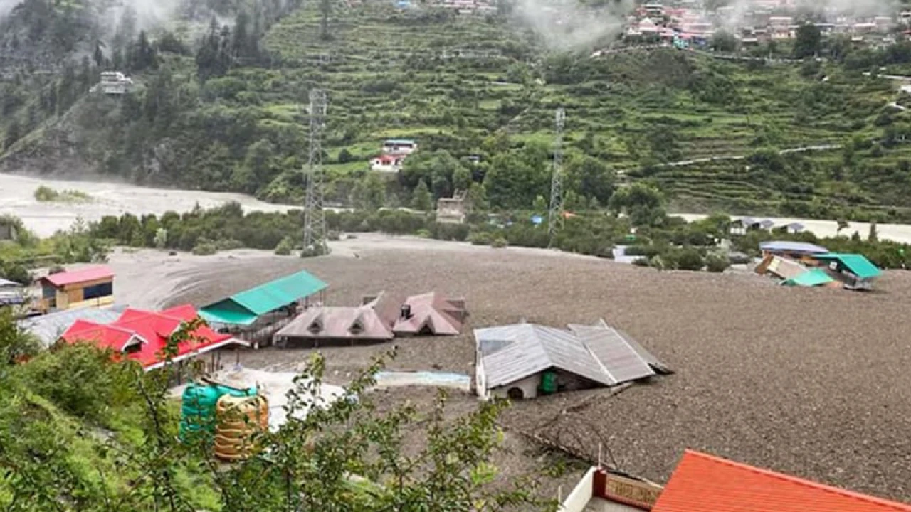 উত্তরাখণ্ডে আকস্মিক বন্যায় ভেসে গেলেন ভারতের ১১ সেনা